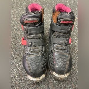 O’Neal Moto Sport Boots “shortys” for women.